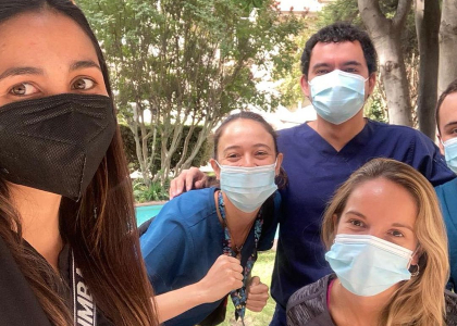 estudiantes-egresaron-medicina-teaser_572a71e237b93daf8fdb3f1063f9c4d1