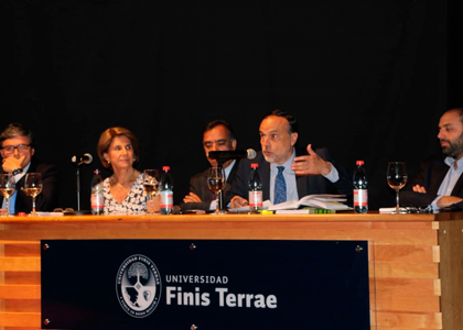 UFinisTerrae-Panel-Reforma-Constitucional-exterior_1b8266801da3e773df6a845de5c84f5c