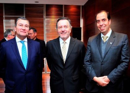 ctedra-ampuero2_4caa28fc397fc2b6e5b310837e74b806