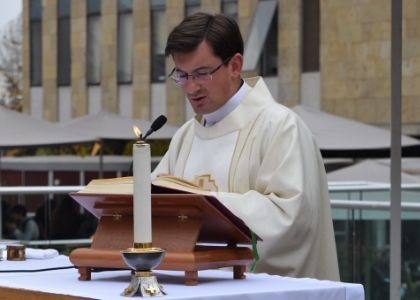 padre-james-teaser_f9064e774e544d262010dee31065b5cd