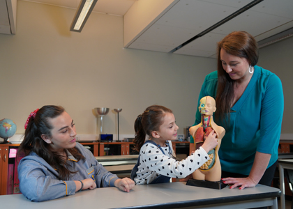 requisitos-ingreso-pedagogia-futuros-profesores-interior_27874281b49f7d01c2174604f50f8d37