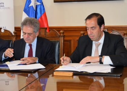 Firma-convenio-poder-judicial_97863e651a09f1c157d8f78caef3d01c