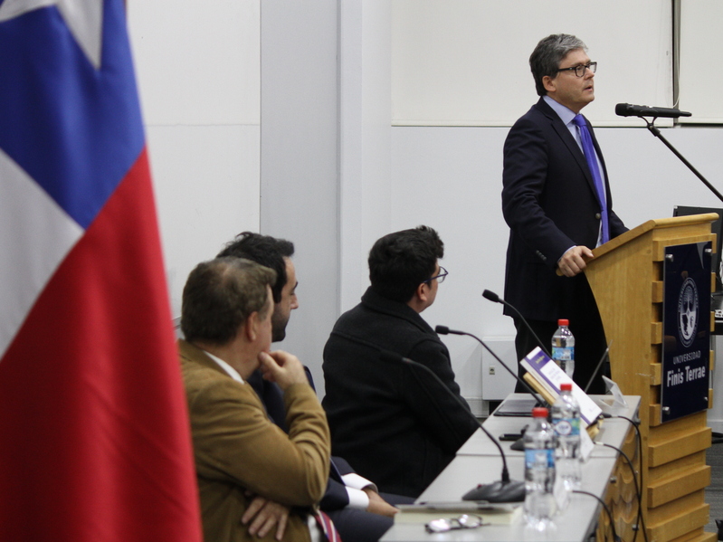 Facultad-Derecho-Universidad-Finis-Terrae-libro-Manual-Derecho-Penal-Juvenil-libro-abogado-Jorge-Fiol-Quinlan-galeria-1