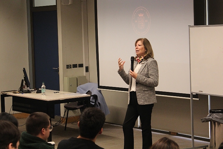 Teaser_Blanca_Bustamante_81c63947339a701df050088cfe24d70a