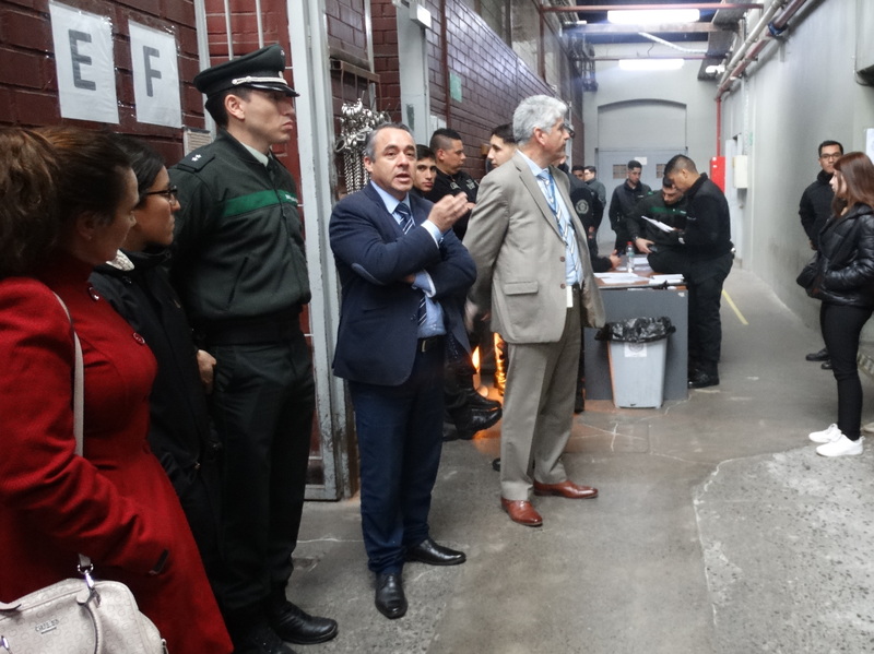 Alumnos-Facultad-Derecho-Universidad-Finis-Terrae-jornada-vespertina-Centro-Justicia-Santiago-galeria-4