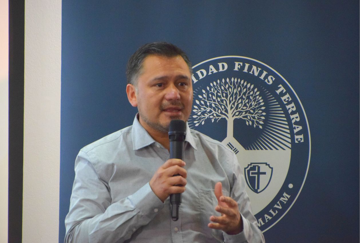 Alex Arcos de Claro Empresas