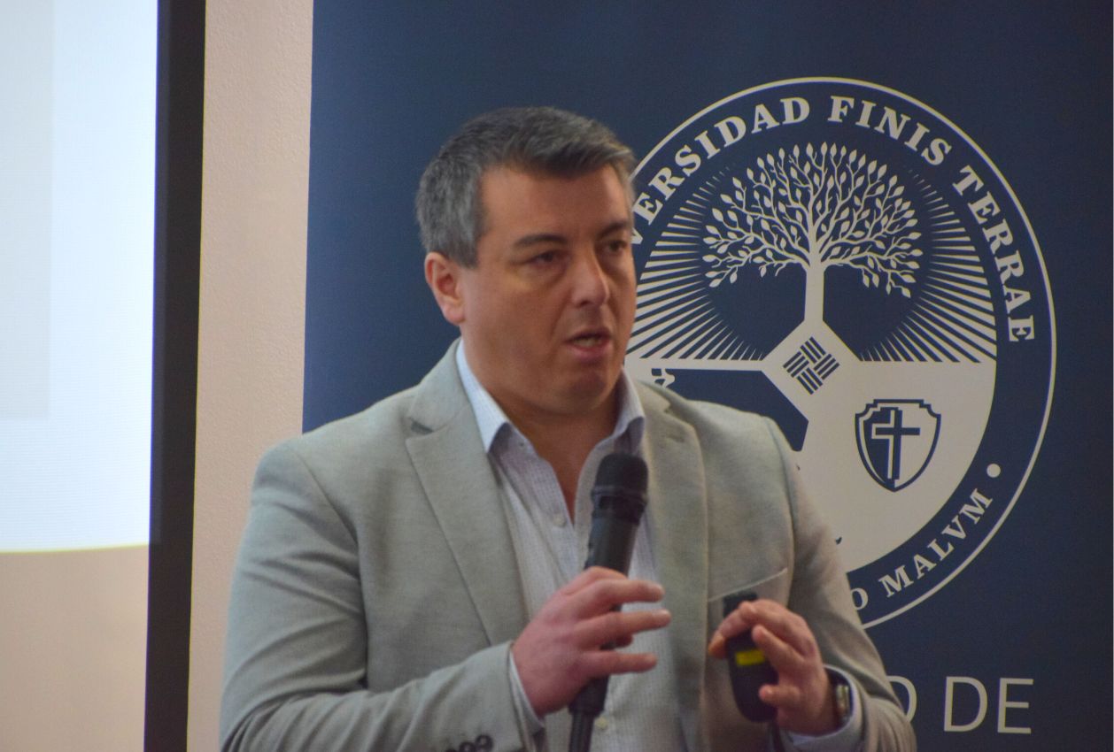 Luis Paredes charlista Fortinet