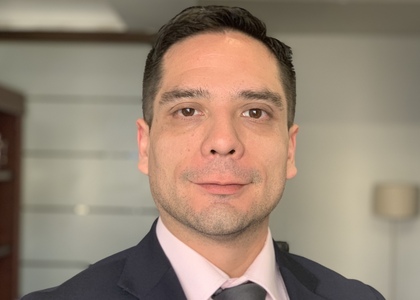 Las-Ultimas-Noticias-Manuel-de-la-Castilleja-Facultad-Derecho-Universidad-Finis-Terrae-normativa-regulacion-en-Chile-trabajo-menores-de-edad-teaser