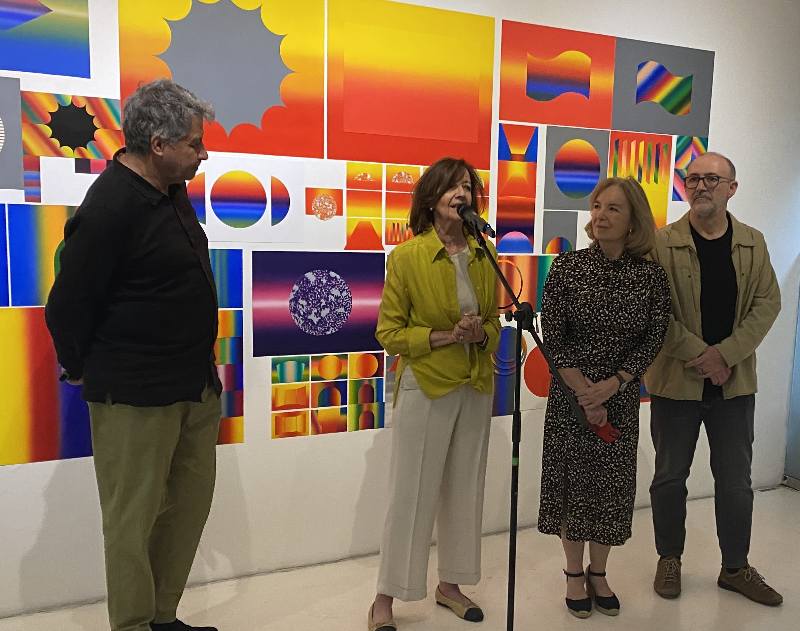 Enrique Zamudio, decano de la Facultad de Artes de la U. Finis Terrae; María Elena Comandari y Rosita Lira, directoras de la Galería Artespacio, y Pablo Mayer, director de la carrera de Artes Visuales.