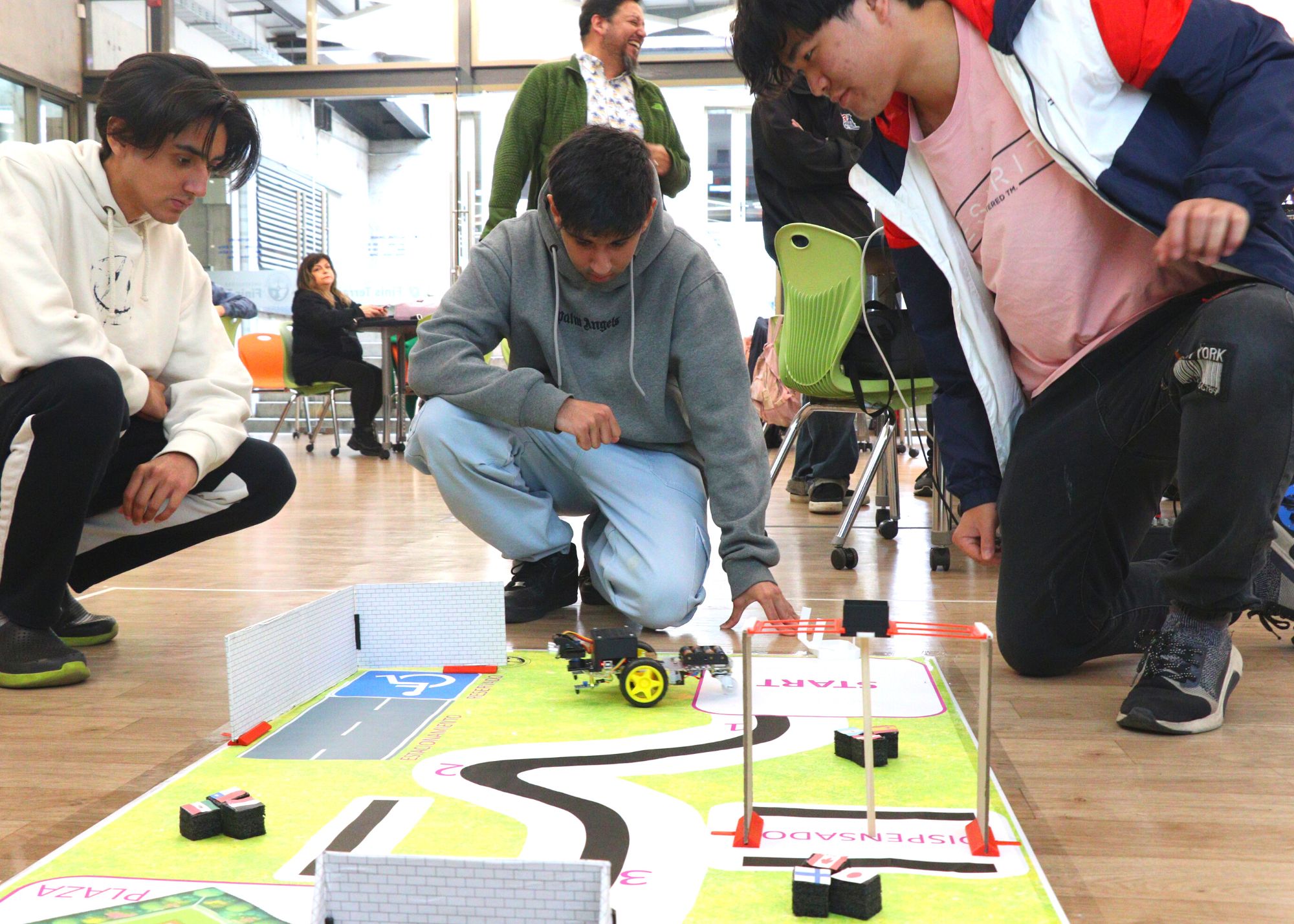 Primer lugar Torneo Robotica FING 2023 01 con prueba robot