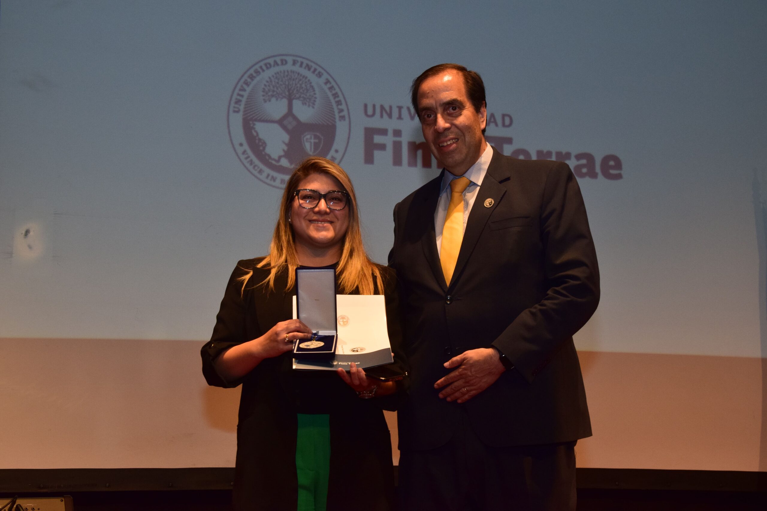 Facultad-Derecho-Universidad-Finis-Terrae-ceremonia-graduacion-generacion-2023-jornada-vespertina-galeria-1