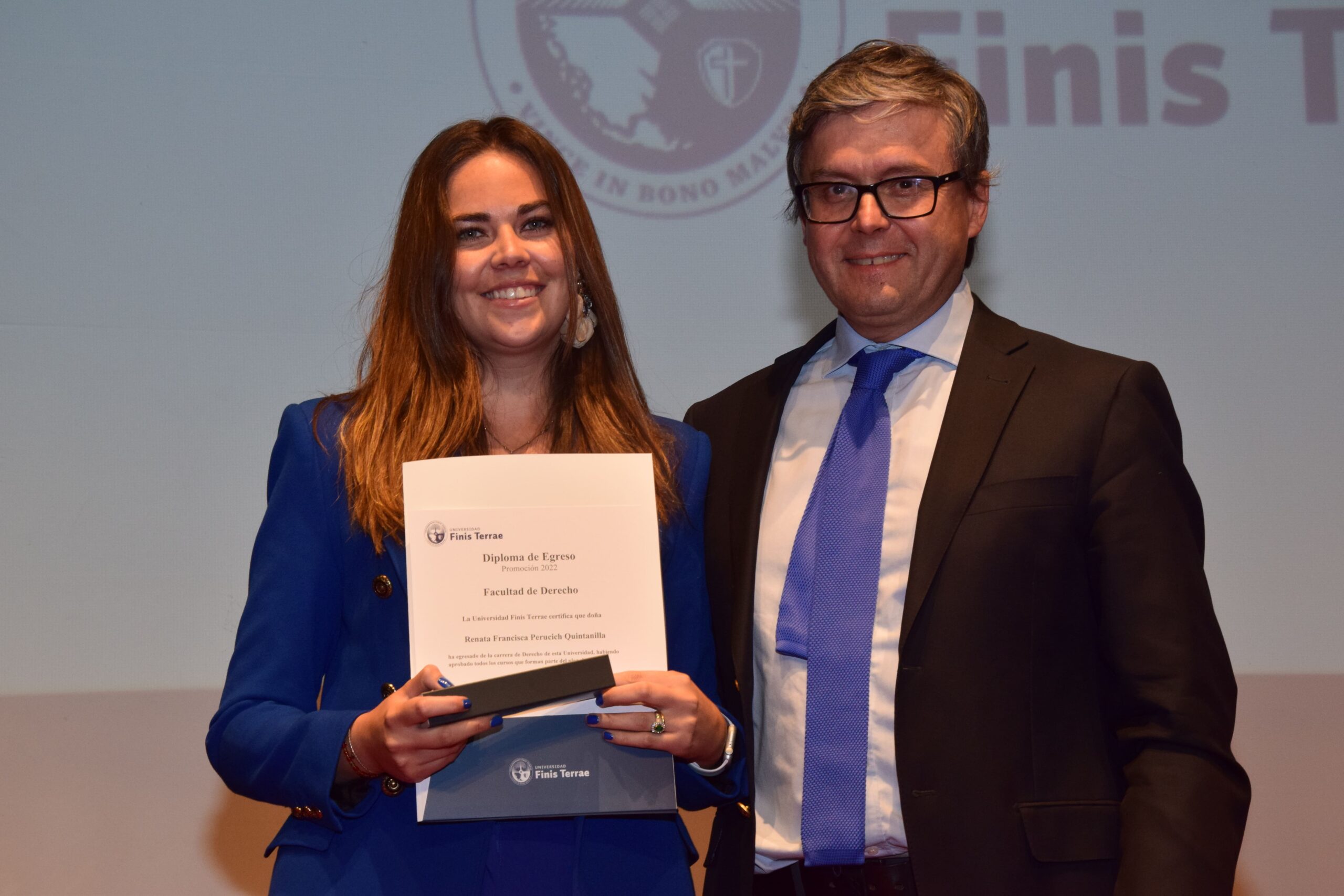 Facultad-Derecho-Universidad-Finis-Terrae-ceremonia-graduacion-generacion-2023-jornada-vespertina-galeria-2