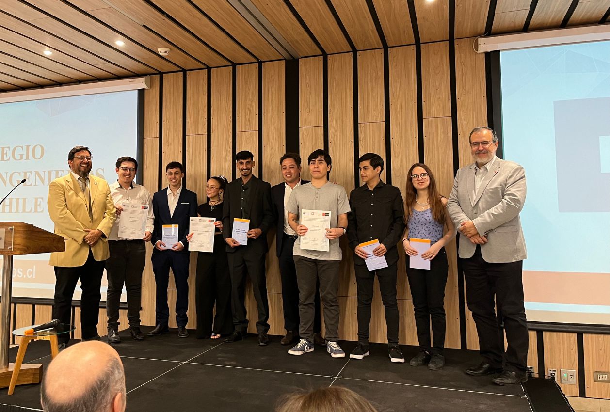 Mencion honrosa 2 FING web 01