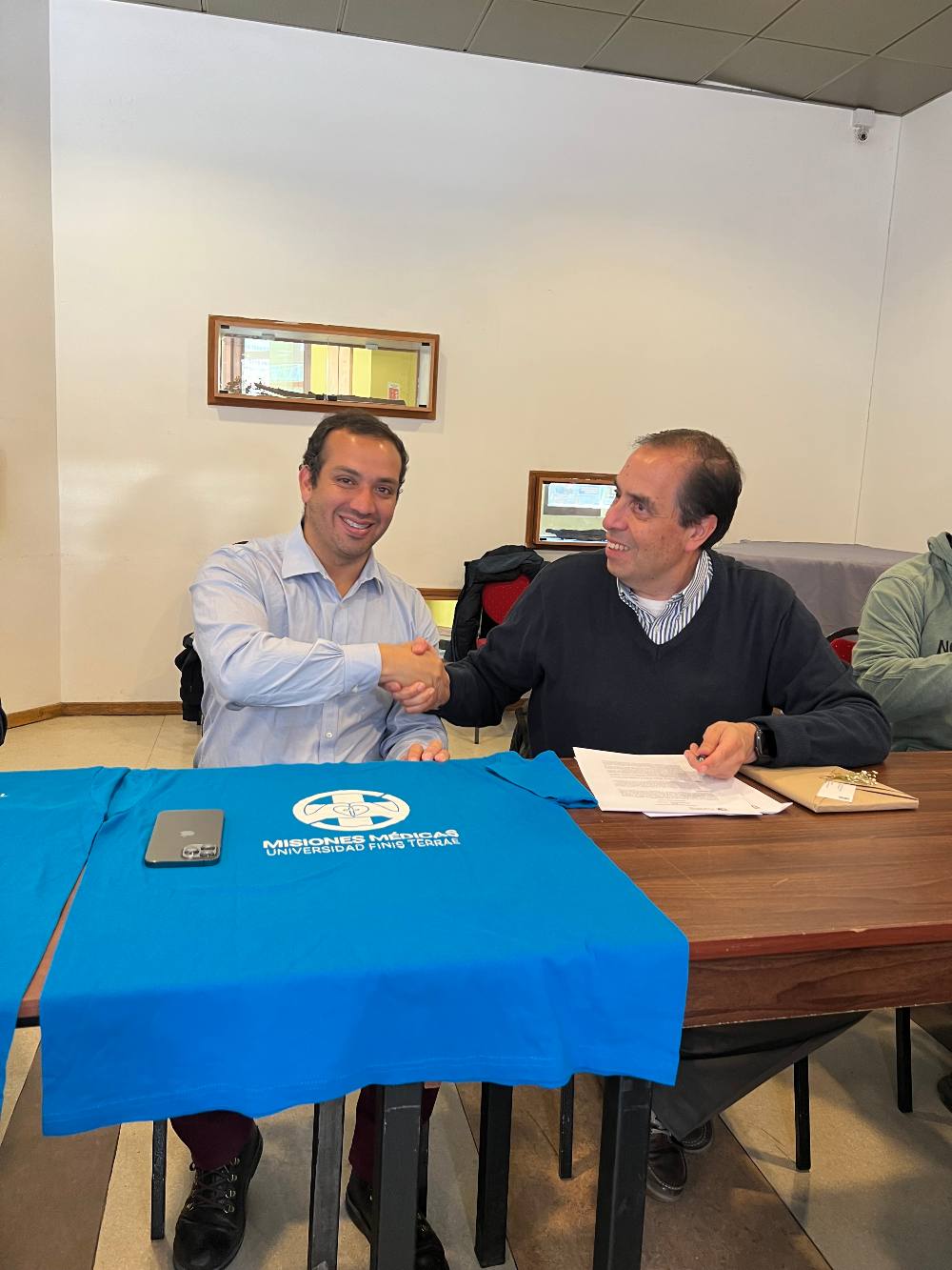 Firma convenio misiones médicas