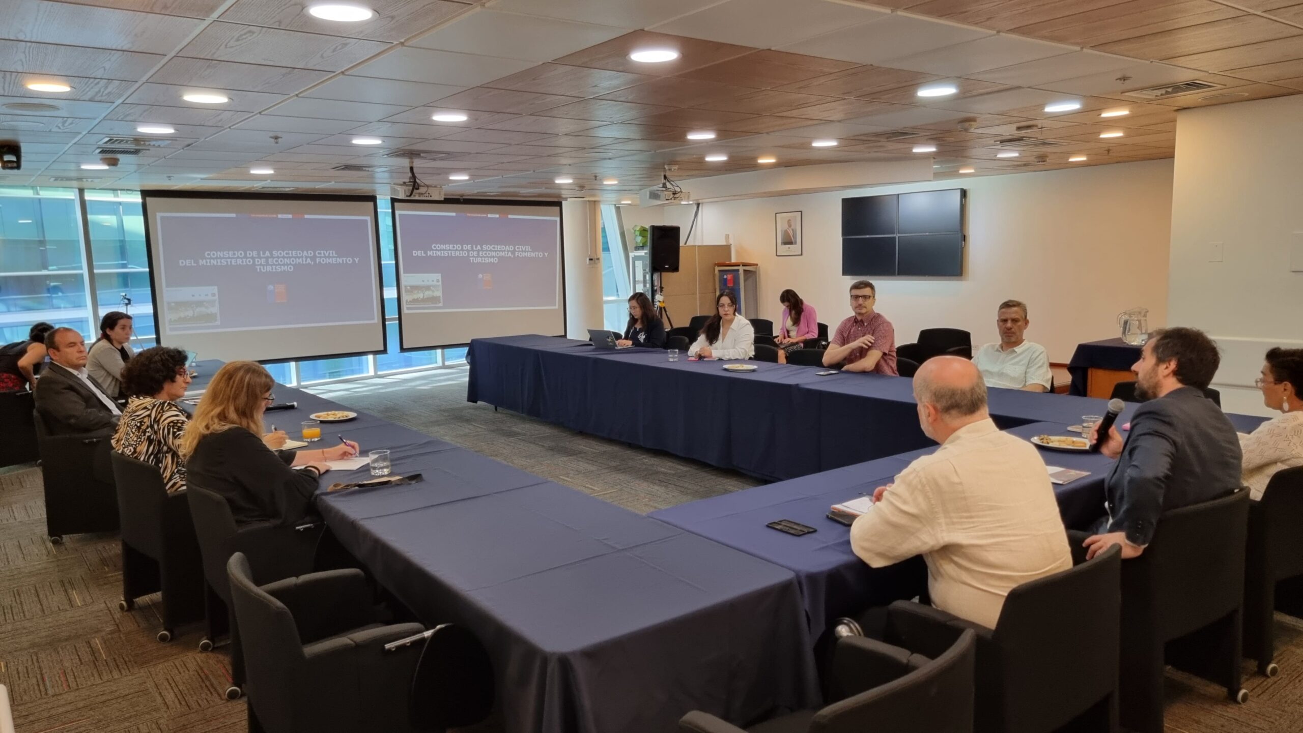 Clinica-Juridica-Pyme-Facultad-Derecho-Universidad-Finis-Terrae-Consejo-Sociedad-Civil-Subsecretaria-Economia-Empresas-Menor-Tamaño-3