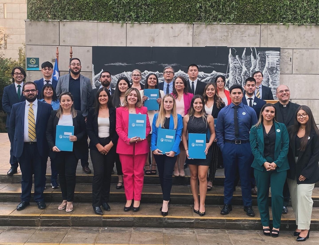 F82C1DA2-A50B-4E0E-AA20-86EC2F74228E