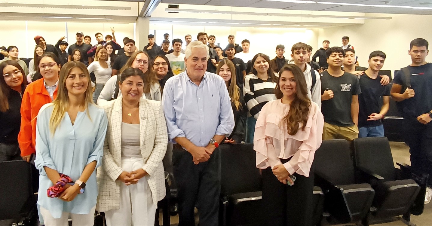 Foto 1 a Cátedra BERNARDO KÜPFER