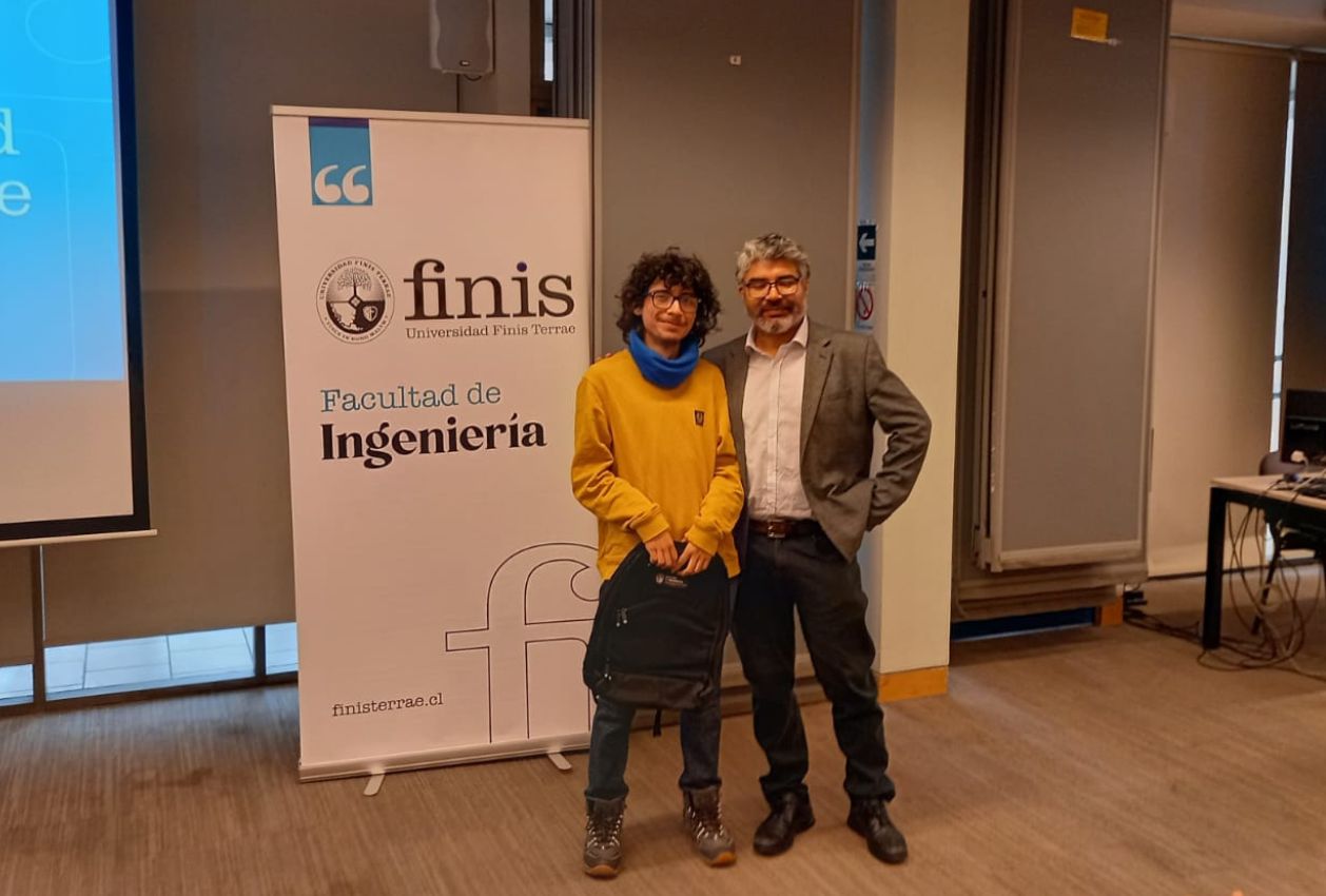 Alumno excelencia FI ICRV 02