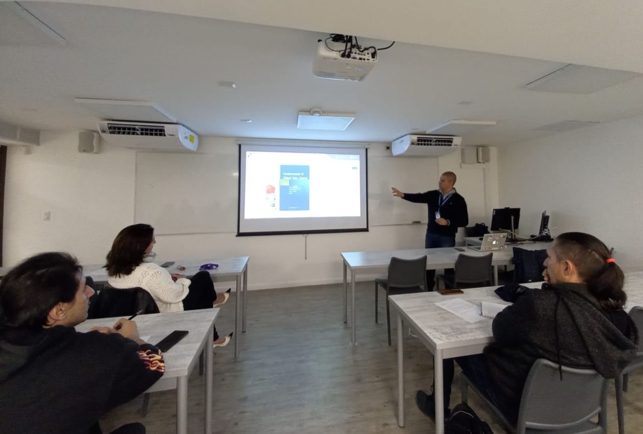 Charla Javier Mora Pineda CLC en MCI 03