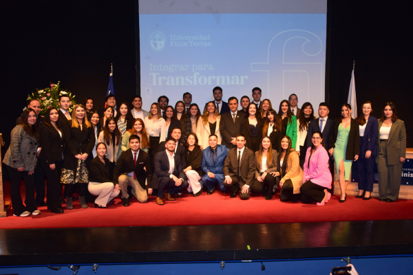 TITULACIÓN 2024 ODONTOLOGIA FINIS TERRAE