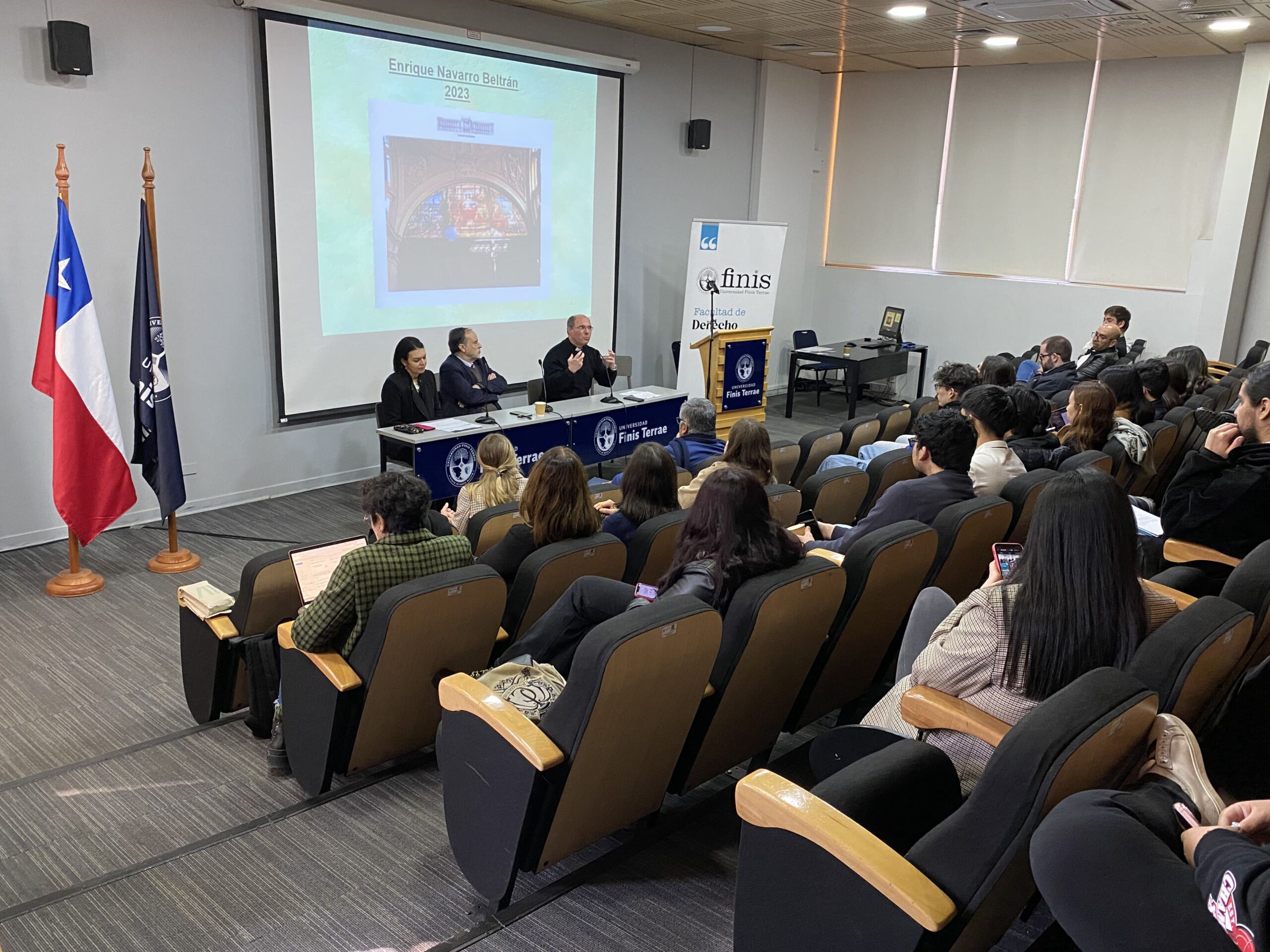 0DB66BF6-A6B6-4A9D-B1B8-2BAD38C87348