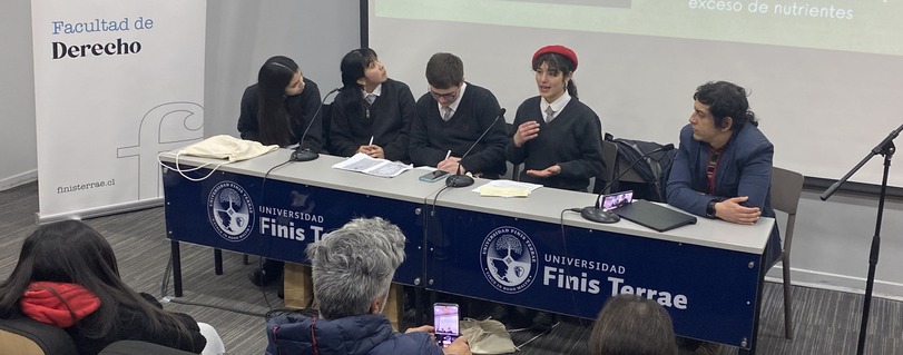 Alumnos-Liceo-Pablo-Neruda-Temuco-propuesta-proteccion-humedales-no-urbanos-Facultad-Derecho-Universidad-Finis-Terrae-principal