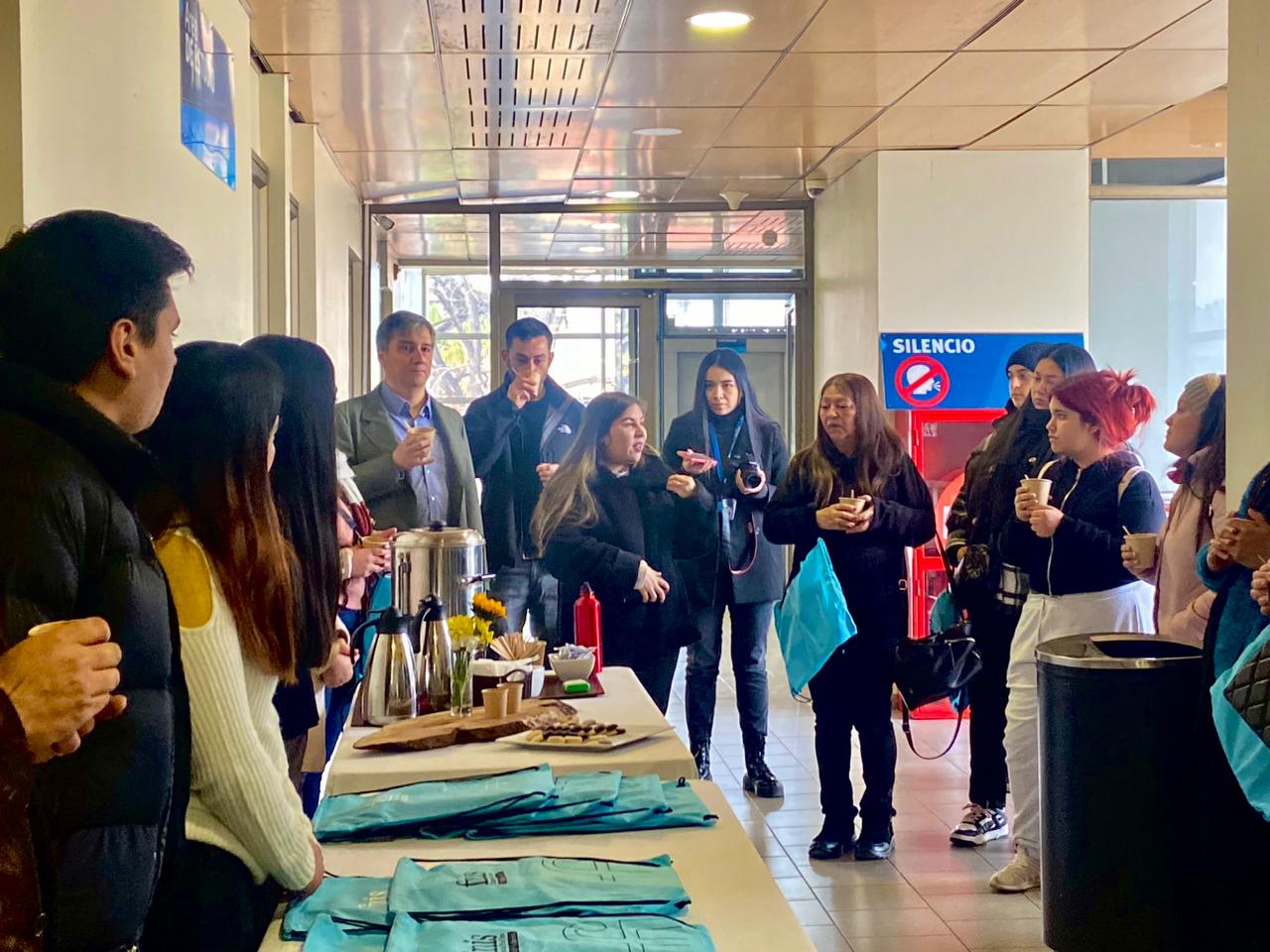 Coffee Mujeres Jefas de Hogar Lampa 01