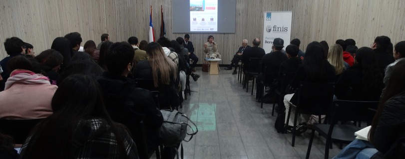 legislacion-ambiental-chile-peru-facultad-derecho-universidad-finis-terrae-mes-sostenibilidad-principal