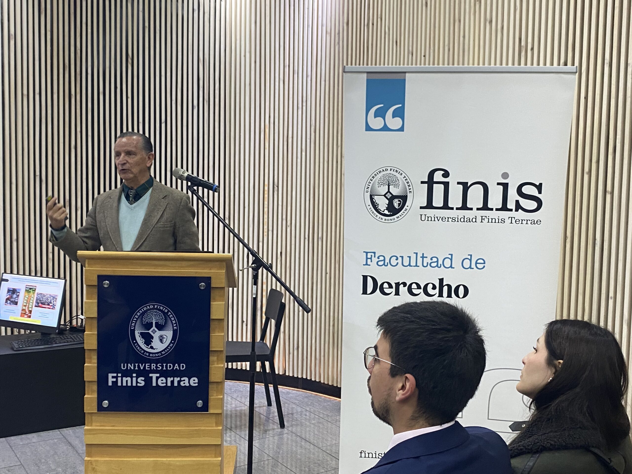 16312FBF-9636-4727-86D0-7F7349880D95