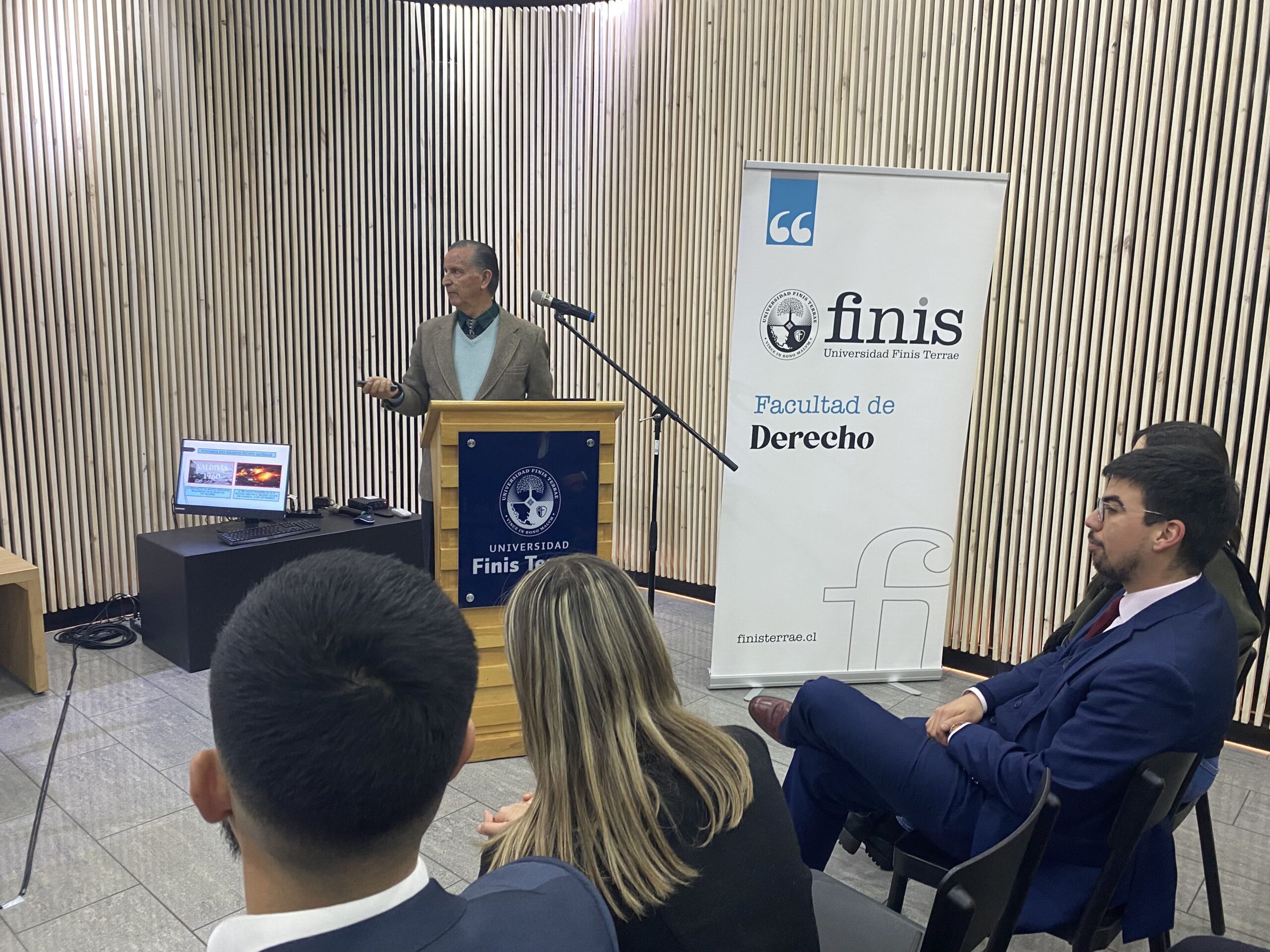 1C1F0D65-B506-415B-8250-19B5E4279914