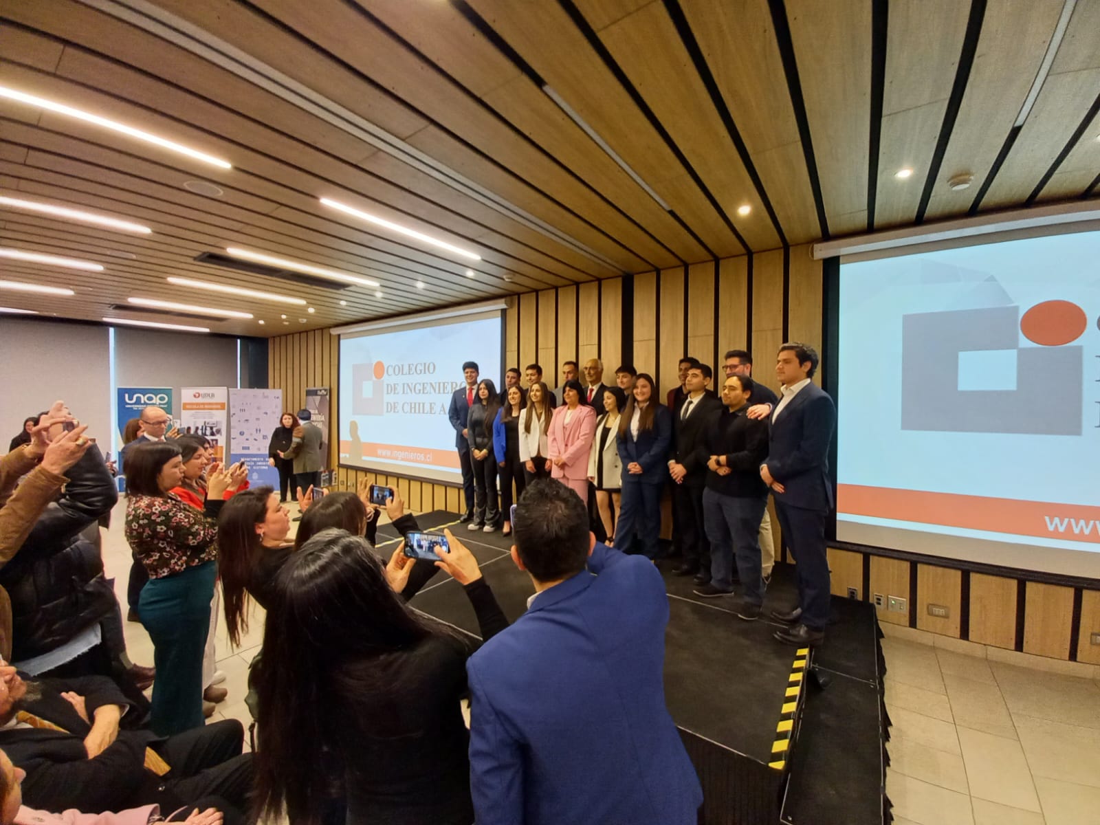 Dia del ing civil industrial 2024 grupal 2