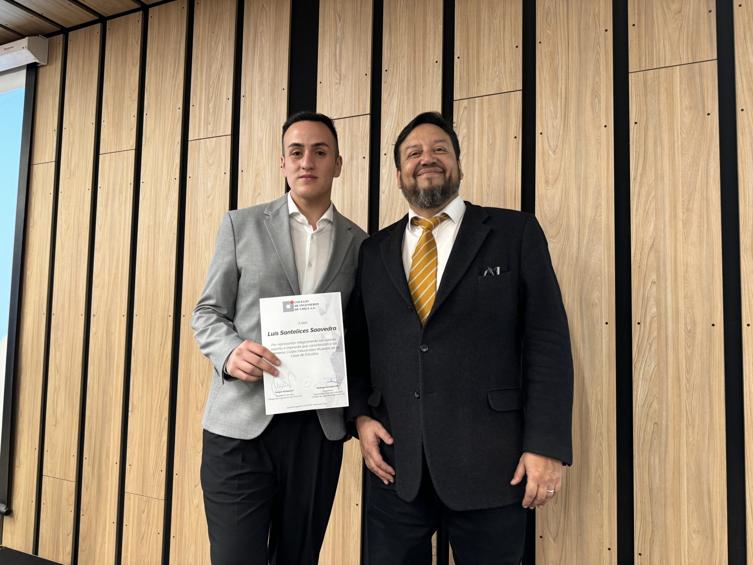Egresado destacado ySantelices y Luis Lino 01