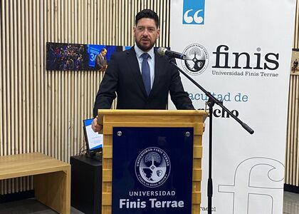 Ministro-suplente abogado-primer-Tribunal-Ambiental-Alamiro-Alfaro-Facultad-Derecho-Universidad-Finis-Terrae-teaser