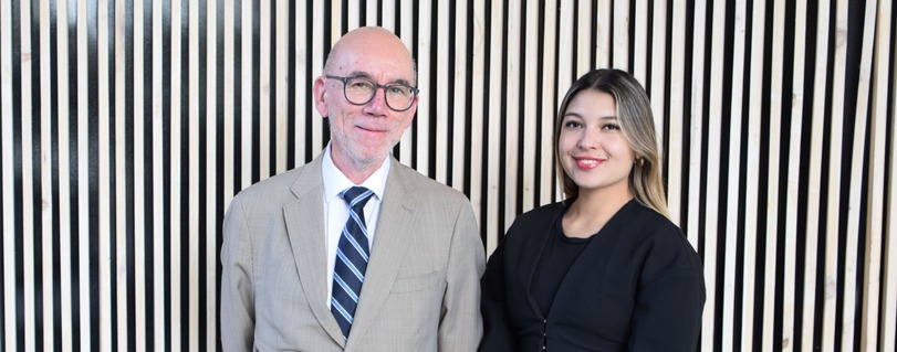 Alumna-FACULTAD-Derecho-Universidad-Finis-Terrae-Alanis-Campos-primer-lugar-IV-Concurso-Internacional-Semilleros-Investigación-Derecho-Universidad-Cooperativa-Colombia-principal