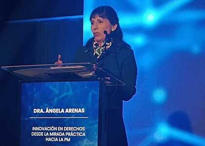 Angela-Arenas-Derecho-Universidad-Finis-Terrae-XXVIII-Congreso-Sociedad-Geriatria-Gerontologia-Chile-teaser