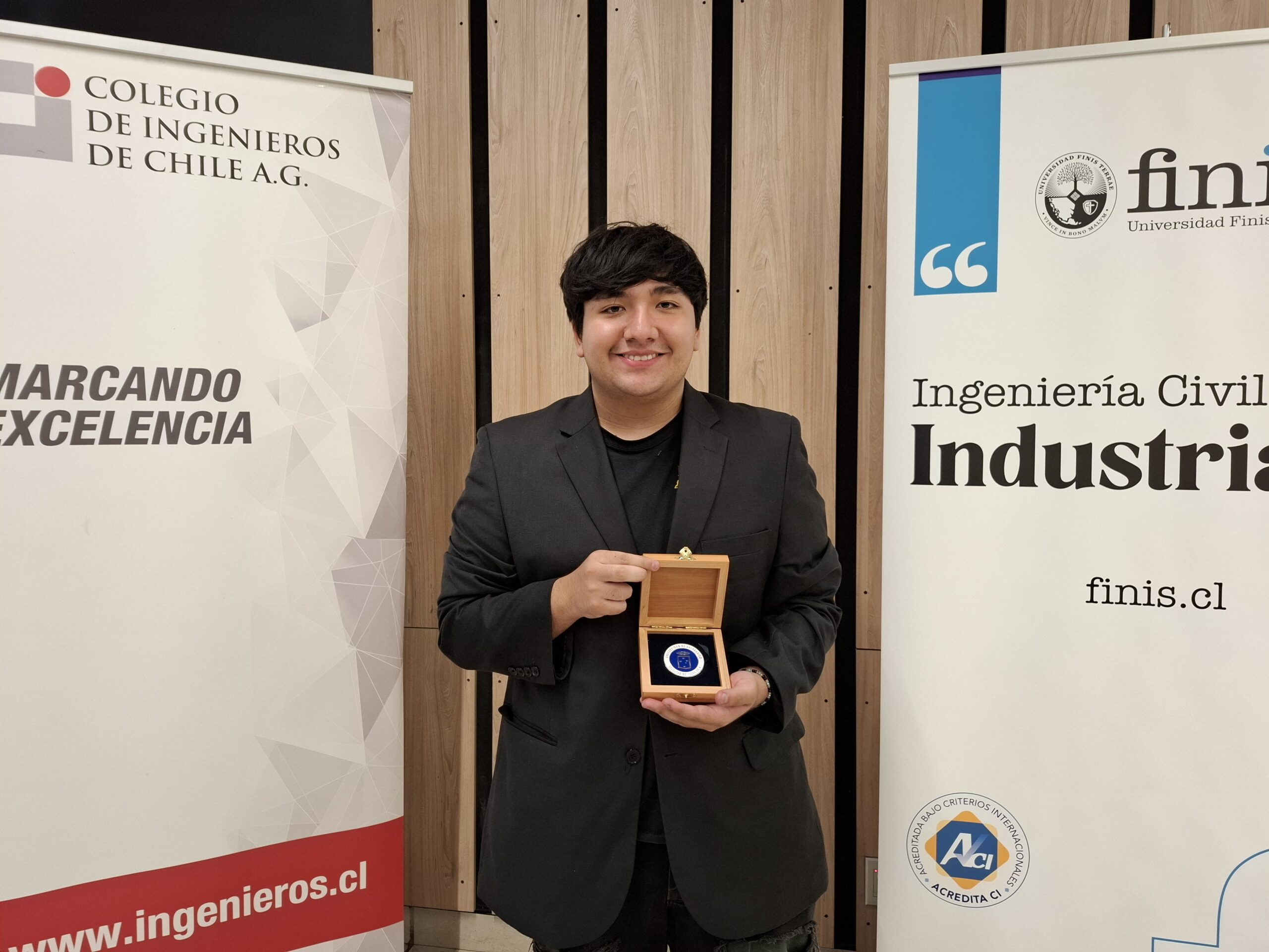 Innovando con ingenieria representante 1er lug