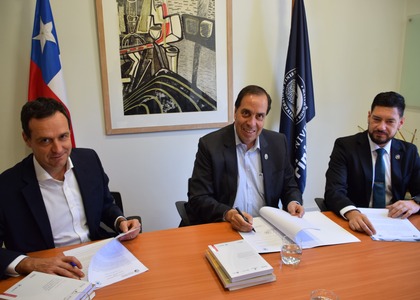 Facultad -Derecho-Universidad-Finis-Terrae-convenio-Primer-Tribunal-Ambiental-tesaer