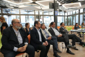 Directores de investigación y autoridades de la U. Finis Terrae y Tec de Monterrey