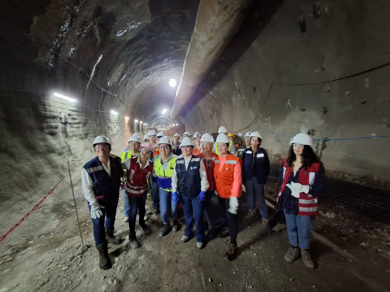 Elviaje de ser ingenieras en pique 15 metro 03