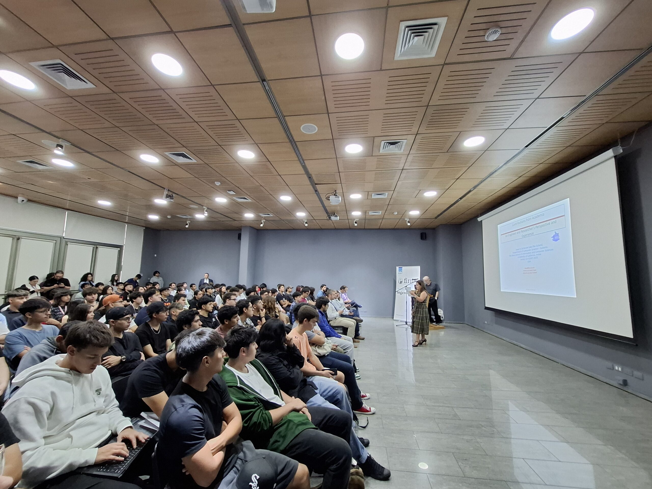 Isaac Scherson en U Finis Terrae 02