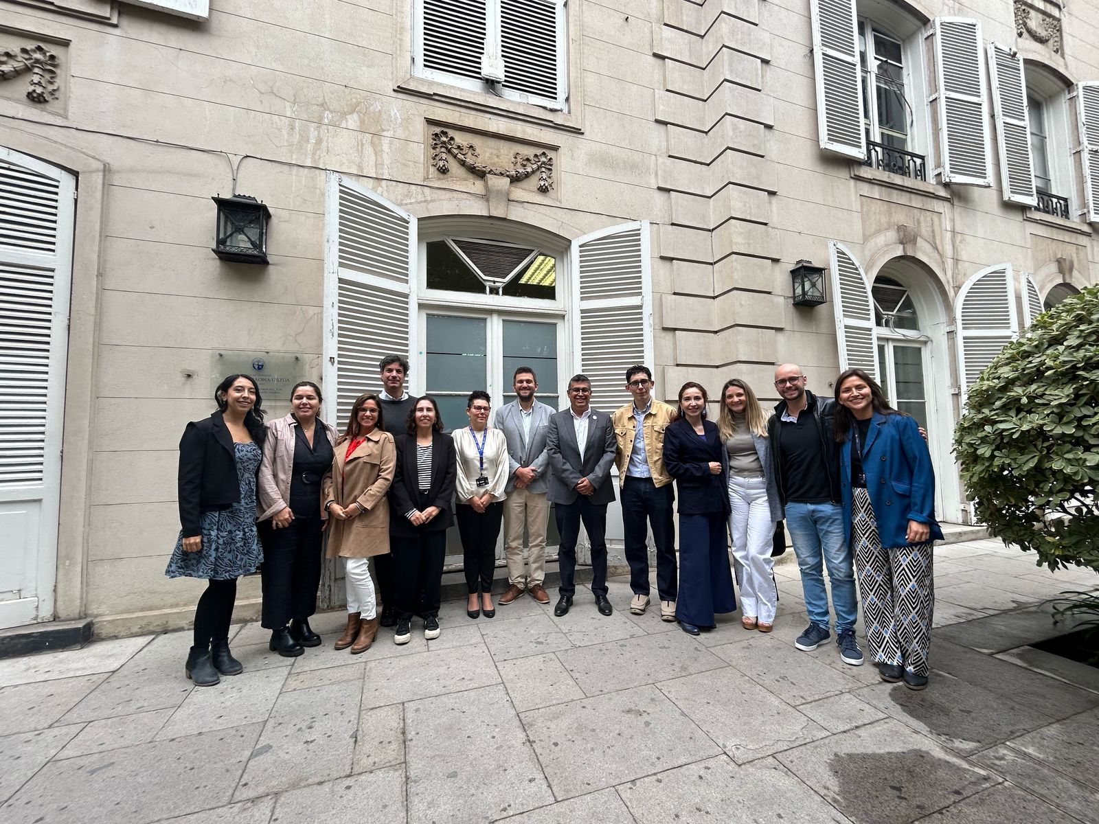 Mesa alimentación laboral