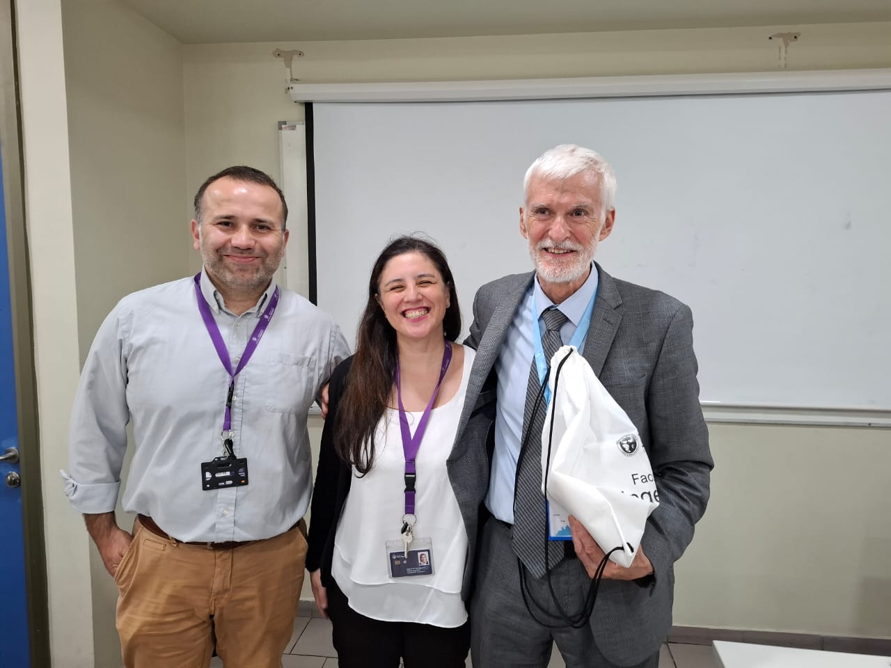 Profesor Bolon com academicos renato Galleguillos y María Luisa cerón 01