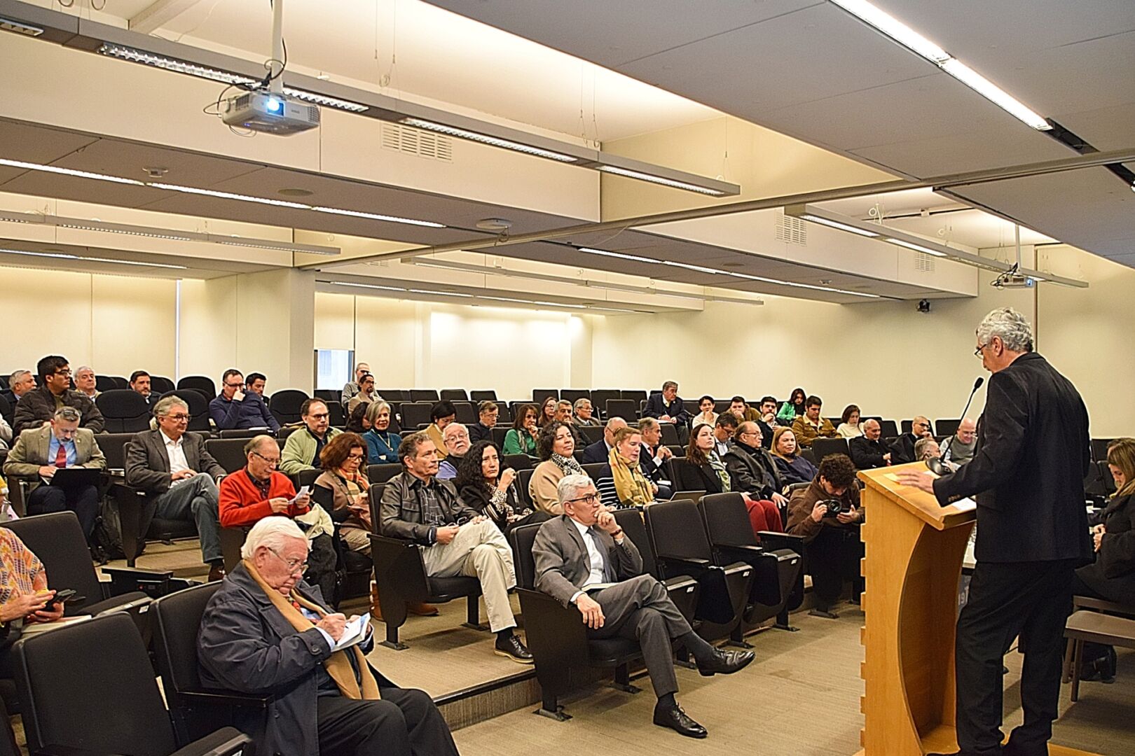 seminario-relaciones-internacionales-nota