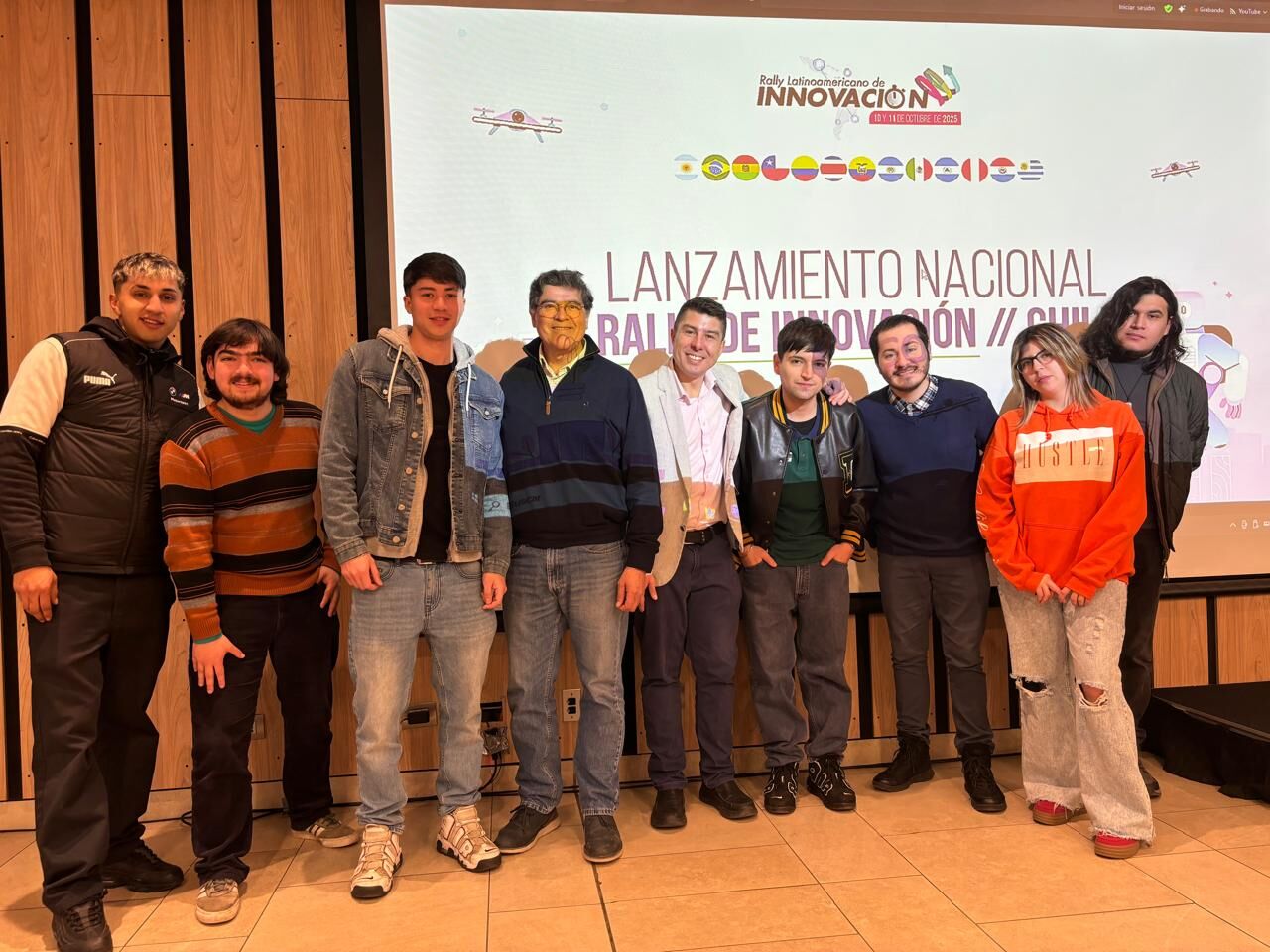 Delegacion Finis en lanzamiento nacional del Rally de Innovación 01