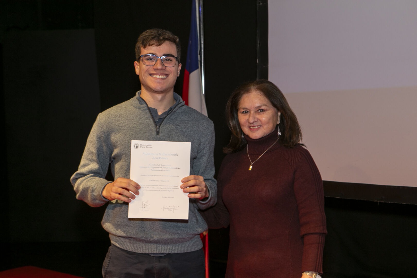 Eduardo Velasquez ICIT Excelencia 2024-2025