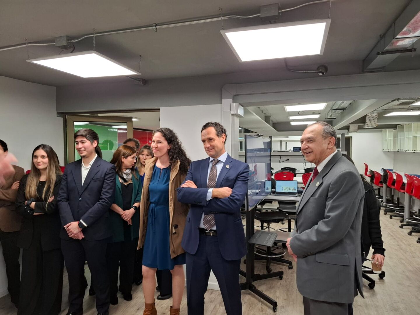 Rector en lab Biomedica 02