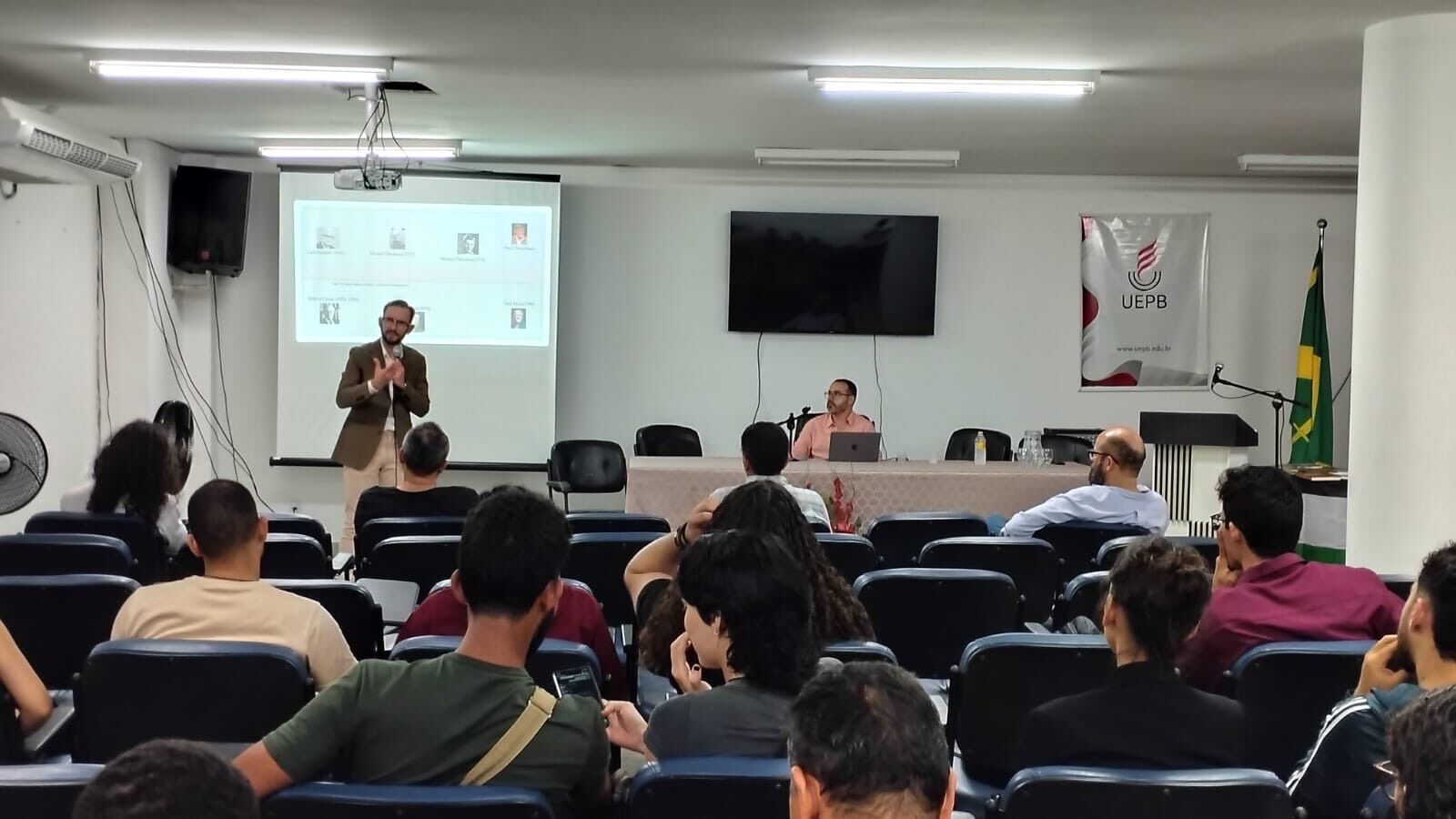 fb6e3cdc-1602-4f05-970f-e5e067b30d83