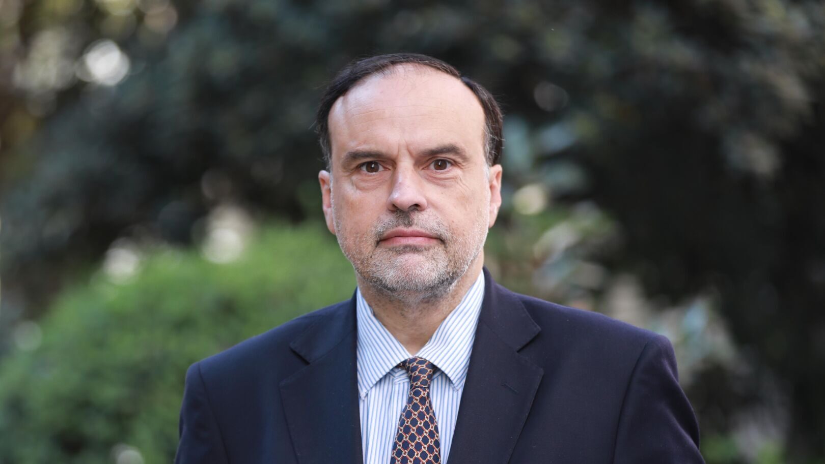 Derecho_Enrique_Navarro (1)