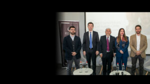 U. Finis Terrae instala el debate sobre crecimiento y futuro en el Chile preelectoral