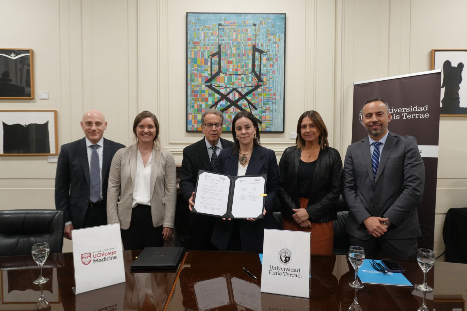 Firma convenio UChicago Medicine